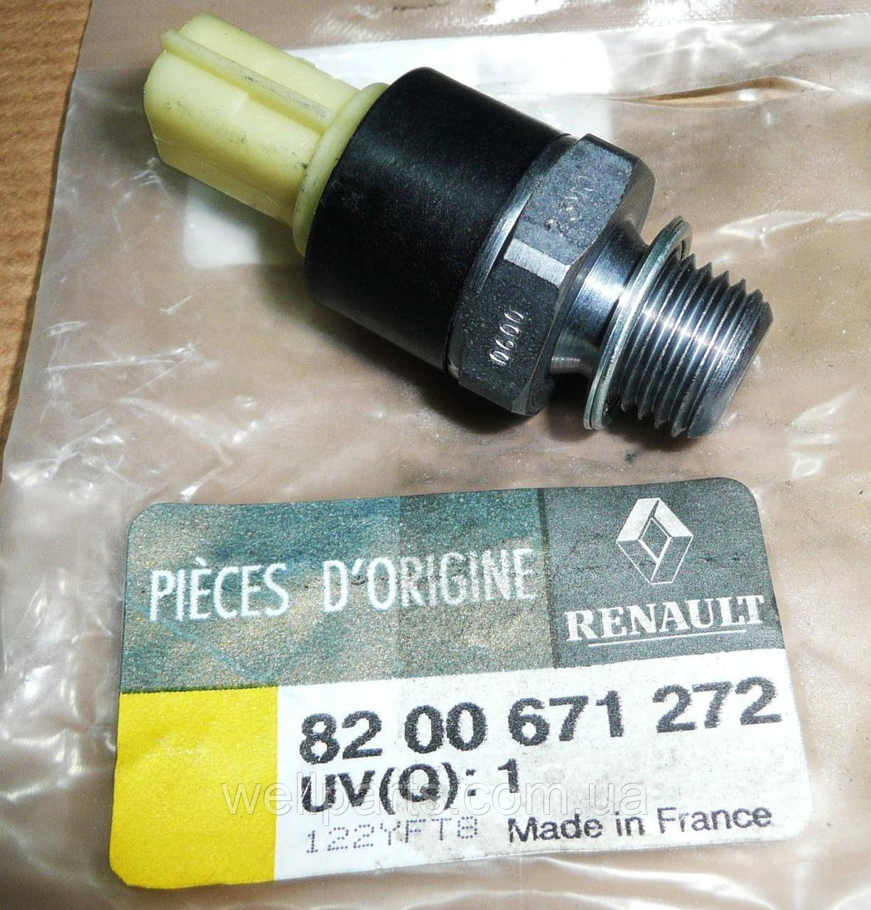 

Датчик давления масла на Рено Клио 2, Клио 3 Renault 8200671272 (оригинал)