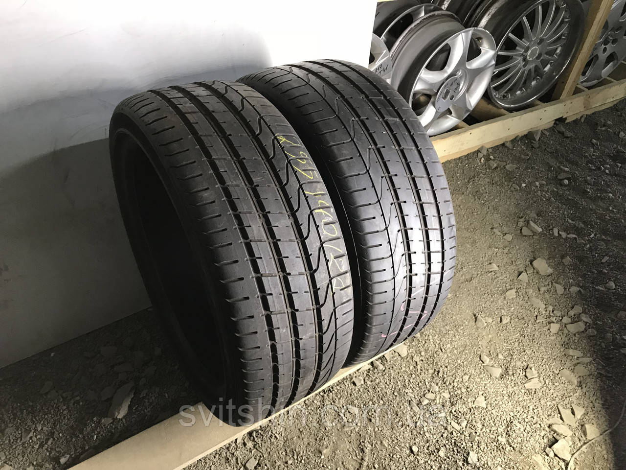 

Шины бу лето 255/40R21 Pirelli P Zero 2шт 5,5-6мм