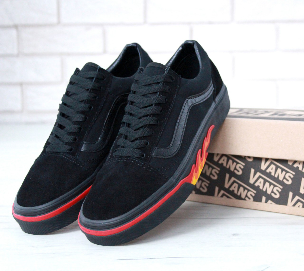 

Кеды женские в стиле Vans Old Skool код товара KD-11605. Черные 39