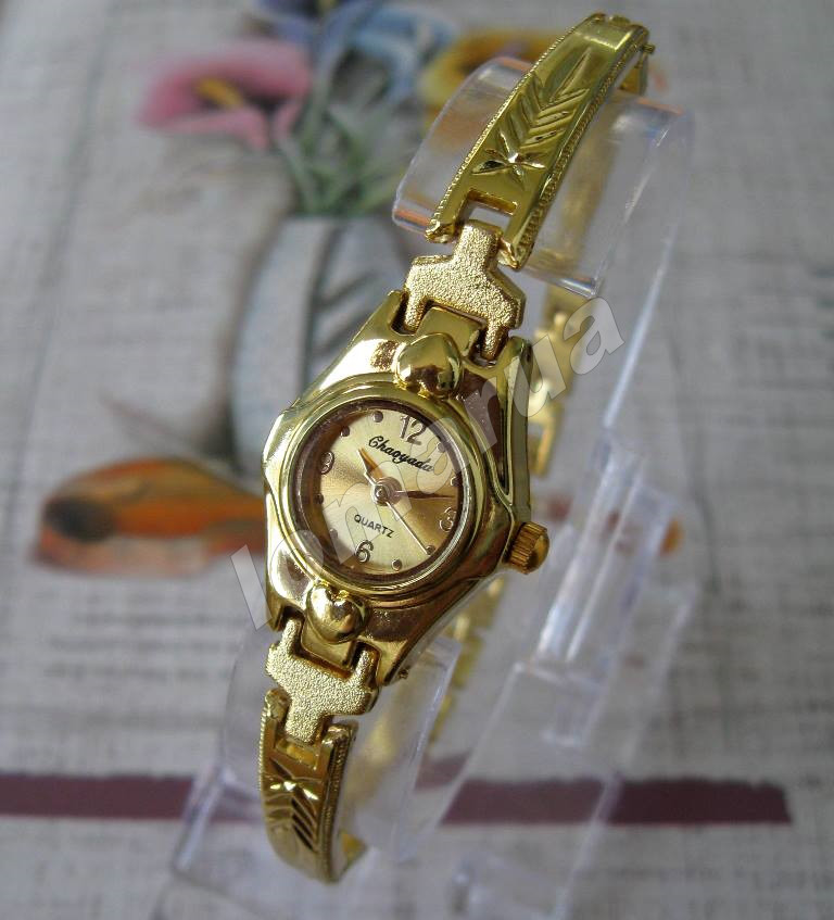 Женские часы-браслет со стразами Chaoyada GoldНет в наличии
