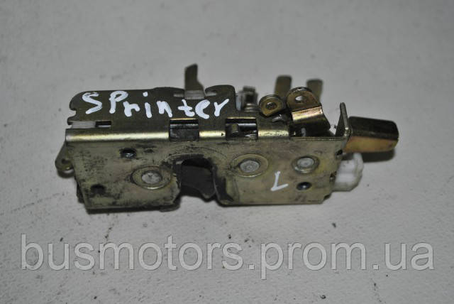 

Замок двери передние левые: Mercedes Sprinter / 9017700339