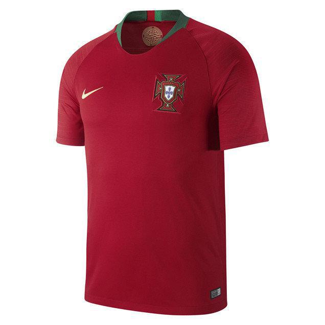

Футбольная форма Сборной Португалии World Cup 2018 домашняя S (на рост 160-170 см)