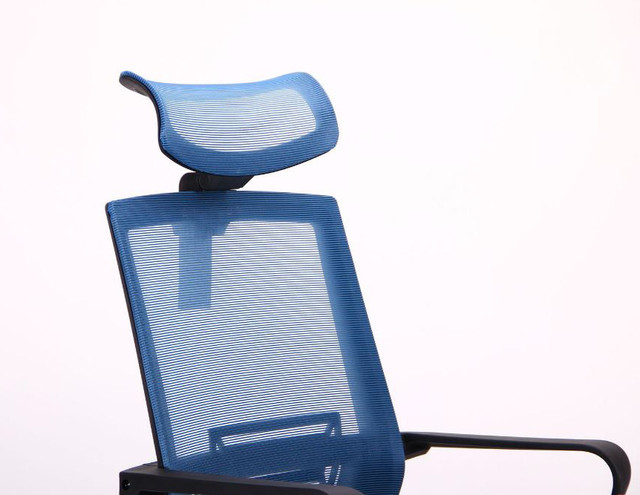 Кресло Neon светло-синий/черный (фото 6)