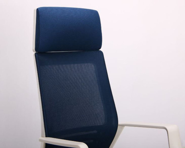 Кресло Twist white синий (фото 6)