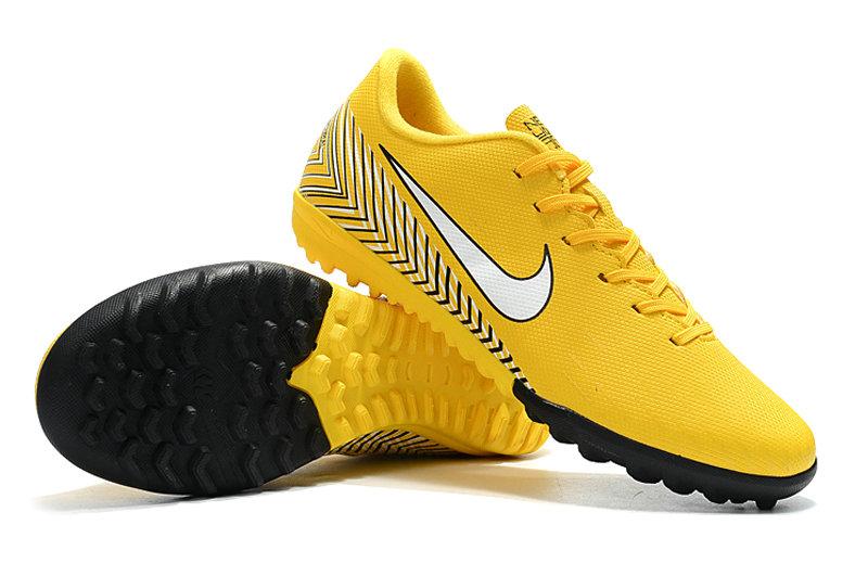 Стоноги Nike Vapor XII Club TF Black Yellow-White от интернет-магазина  "Likefootball"