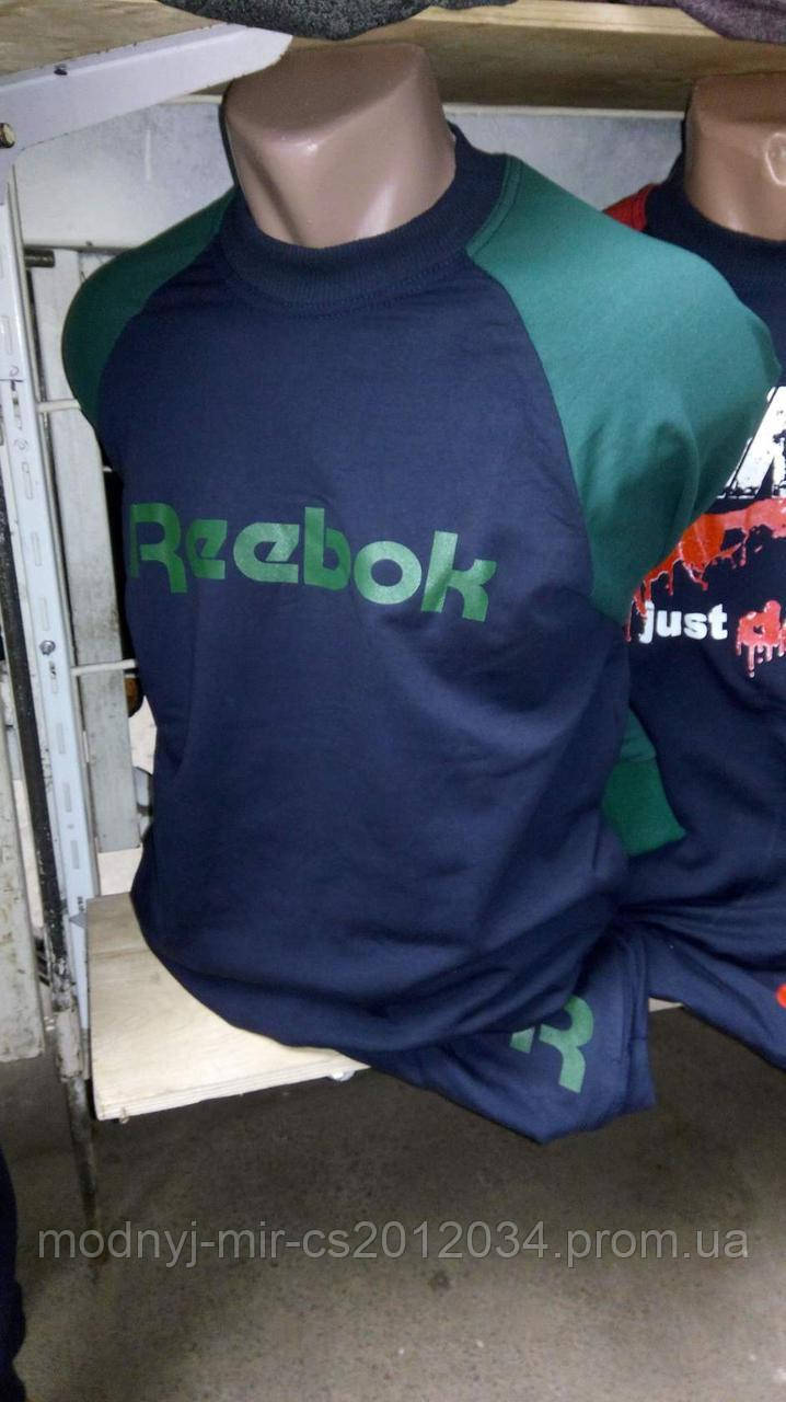 

Спортивный костюм Reebok