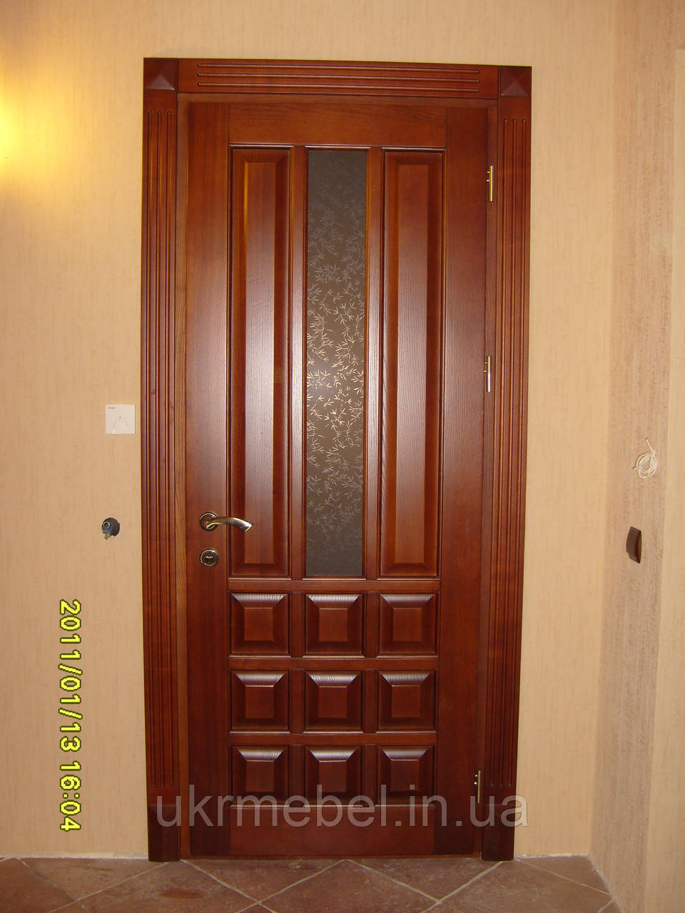 Изготовление деревянных дверей. Двери из дерева под заказ. Деревянные 
