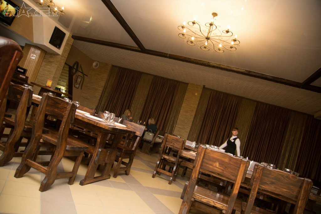 Деревянная мебель для ресторанов, баров, кафе в Белой Церкве от произв