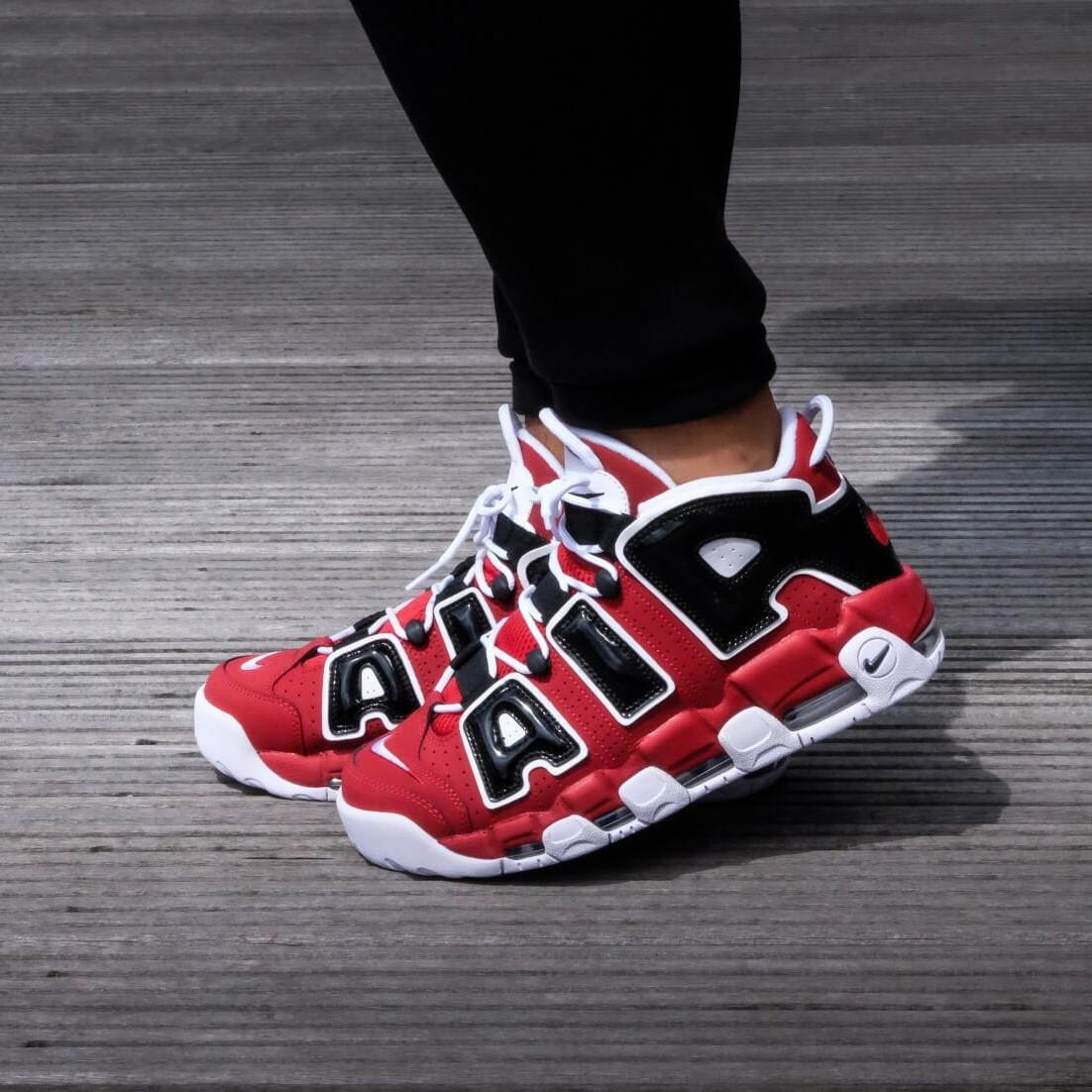 nike air more uptempo 96 red
