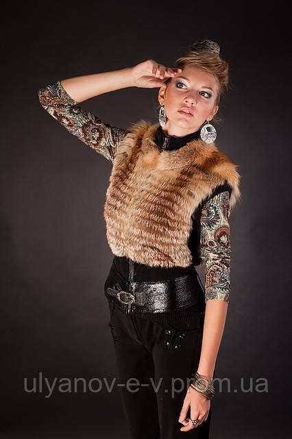 

Жилетка жилет безрукавка из рыжей лисы на трикотаже Knitted fabric belted fox fur vest