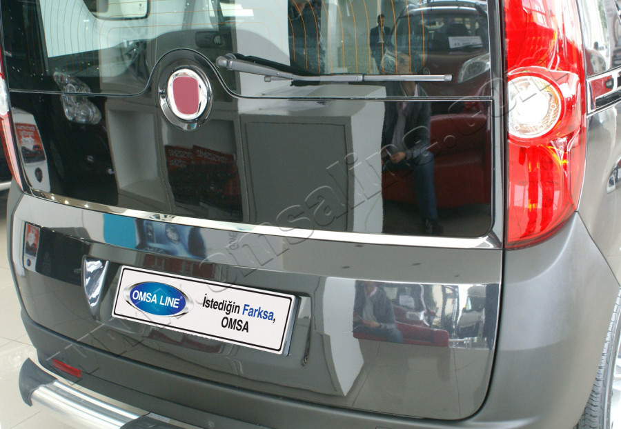 

Fiat Doblo (2010-)/Opel Combo (2012-) Молдинг стекла крышки багажника