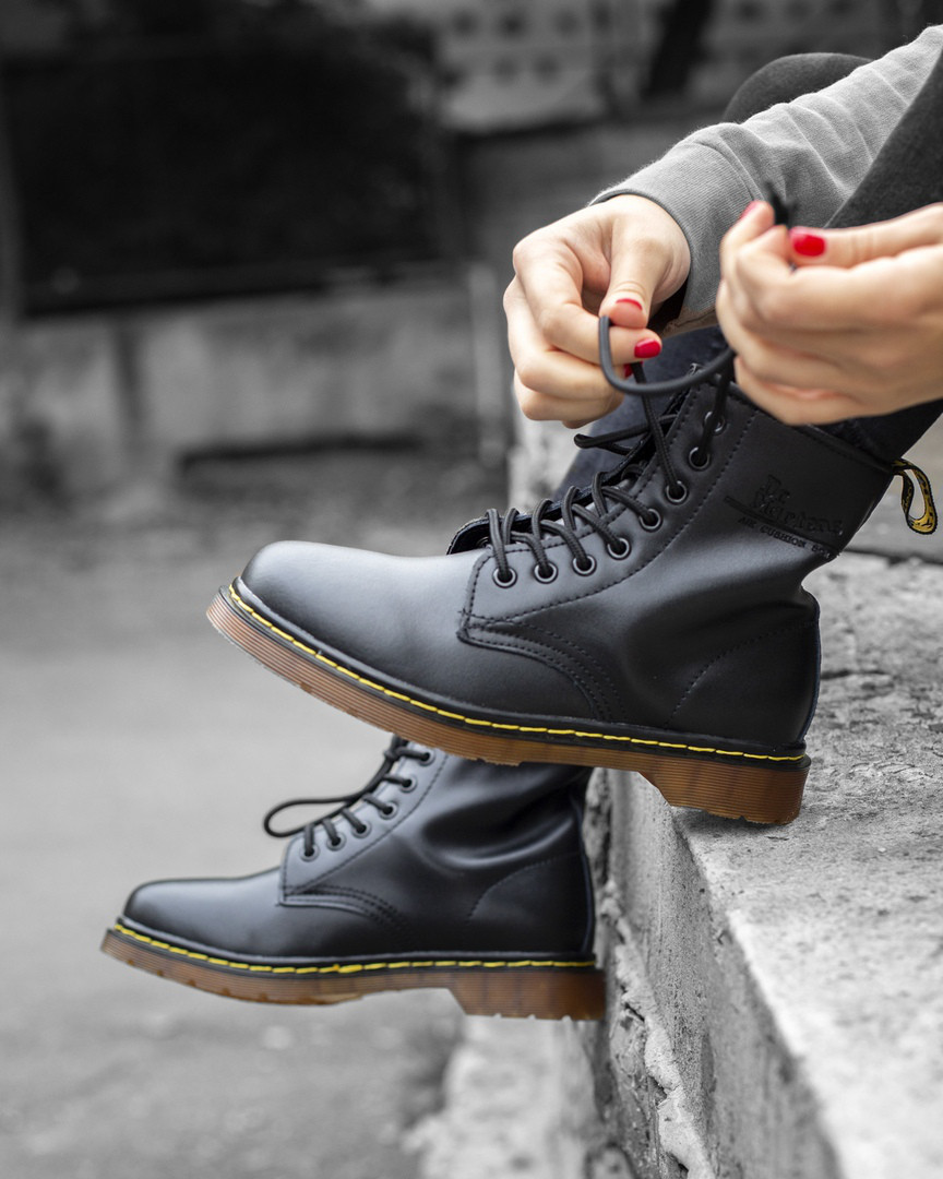 

Женские зимние ботинки Dr Martens чёрные / кожа (ЗИМА) так же возможна модель без меха ! 39, Черный