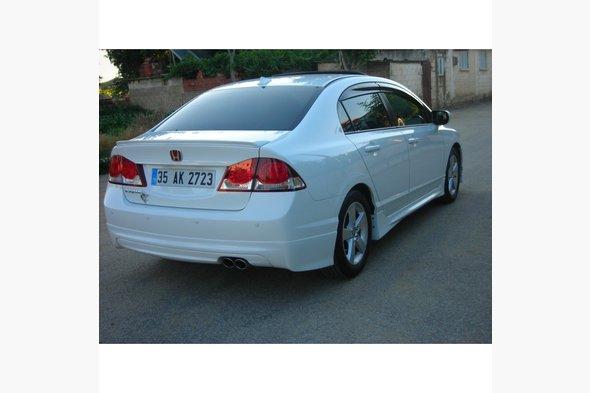 

Накладка на задний бампер (под покраску) Honda Civic Sedan VIII 2006-2011 гг.