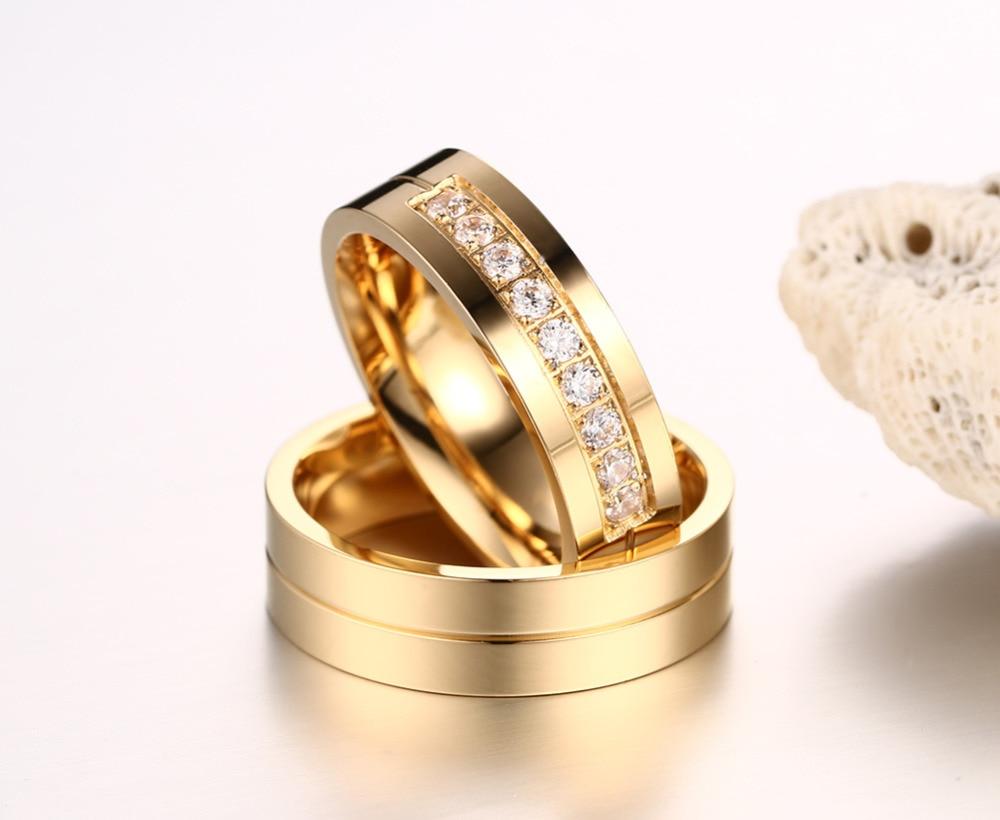 Обручальные кольца золотые на свадьбу. Обручальное кольцо. Необычные обручальные кольца. Свадебные кольца парные золото. Широкие обручальные кольца.