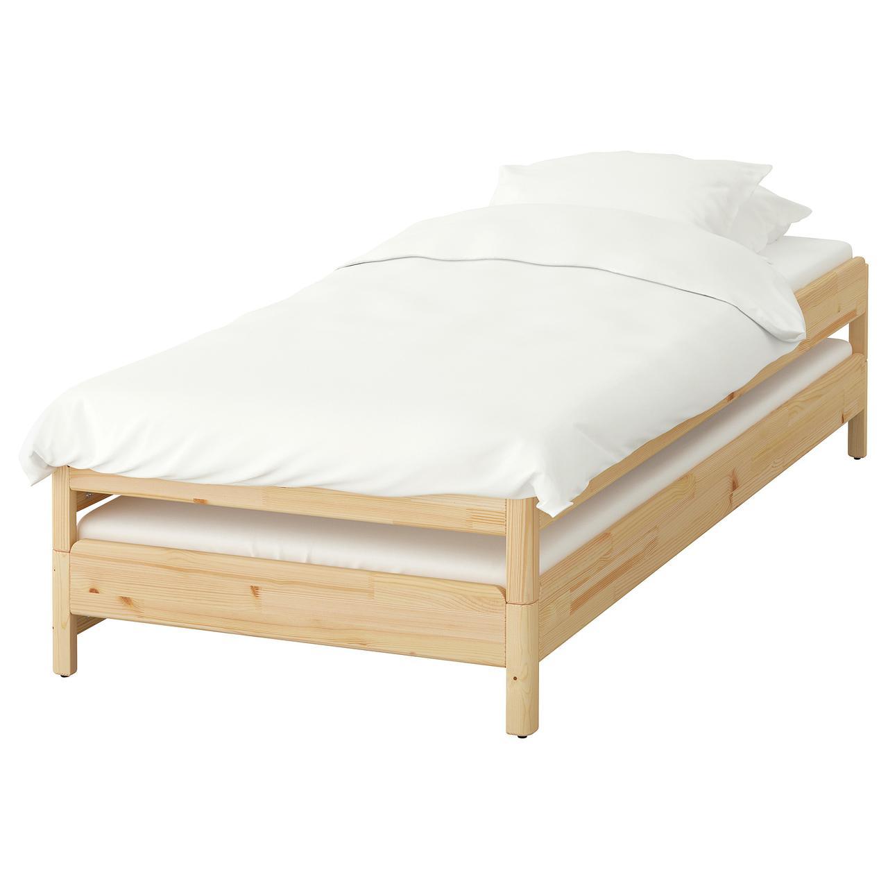 

IKEA UTAKER (392.278.37) Кровать сложена с двумя матрасами