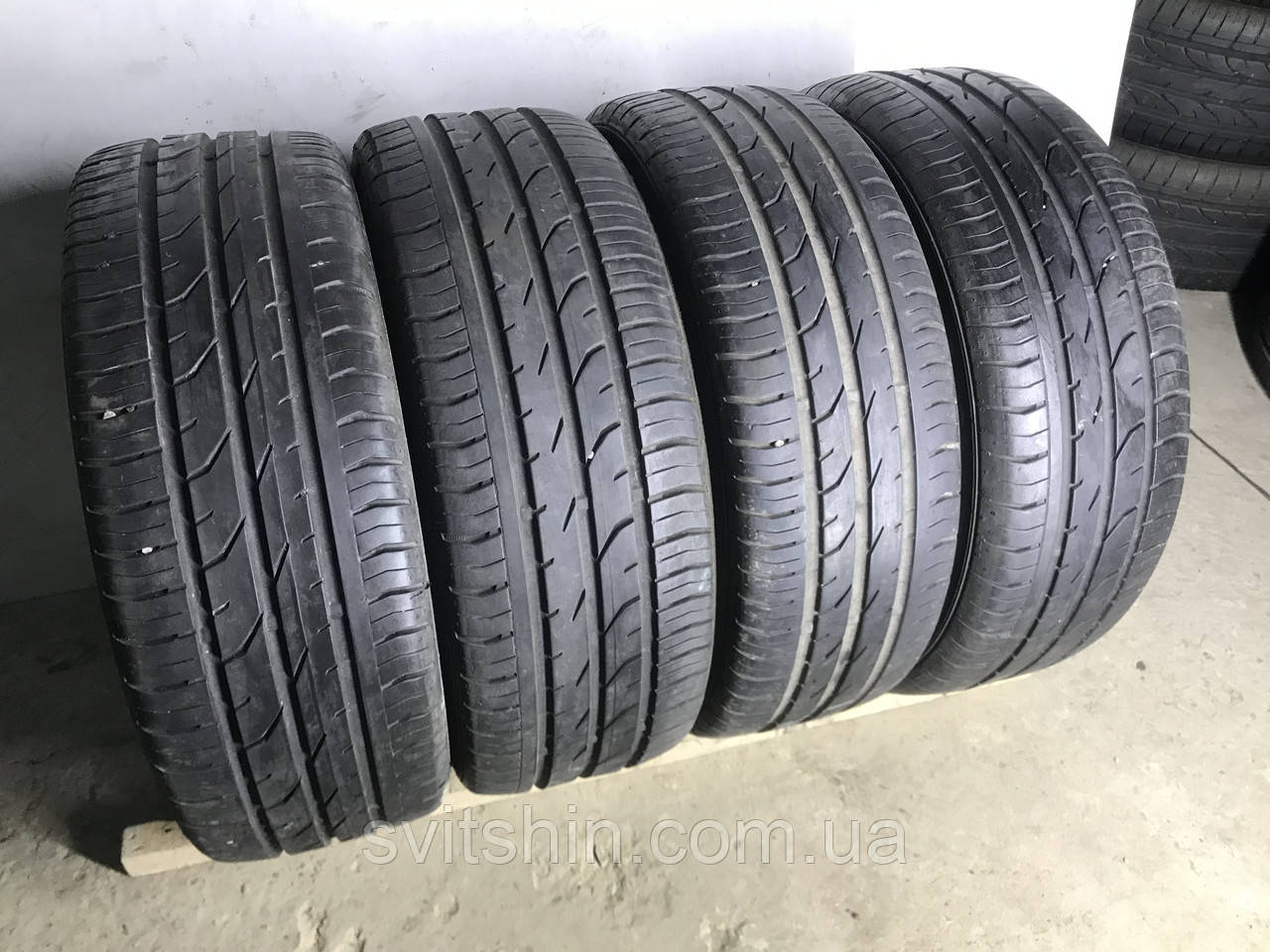 

Шины бу летние 195/55R16 Continental ContiPremiumContact 2E (5мм) 4шт