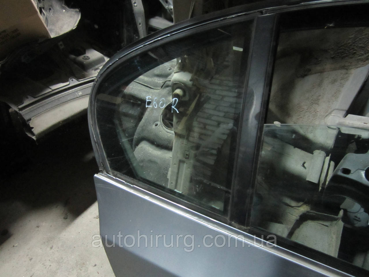 Заднее правое глухое дверное стекло BMW E60/E61 5series б