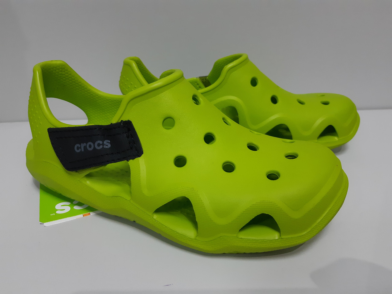 

Сандалии Детские Crocs SwiftWater Volt Green Унисекс Салатовые Крокс Оригинал Размер J2 33, Салатовый