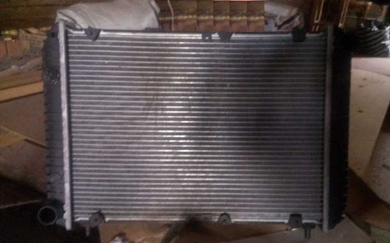 Радиатор охлаждения ГАЗ Волга 3110 карбюраторный алюминиевый бу