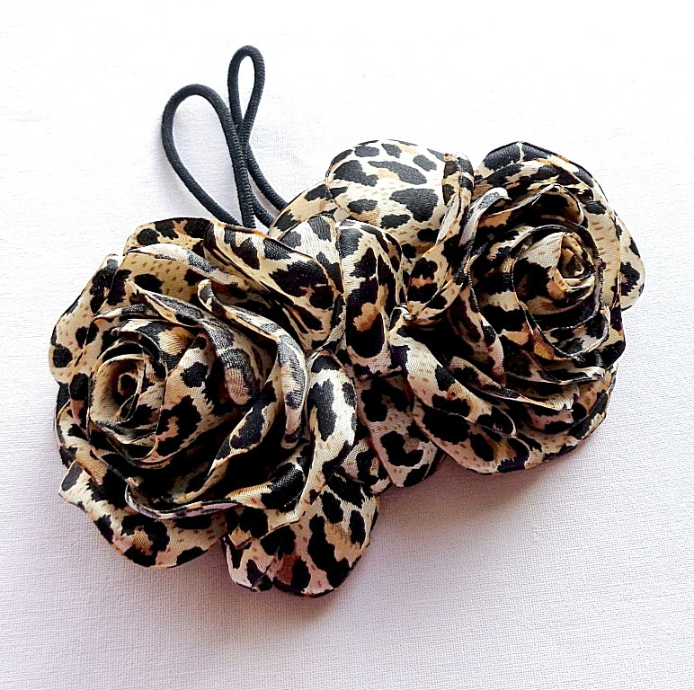 Гумка для волосся з квітами ручної роботи "Троянда Тигрова"-купити-в інтернет-магазині AnnaRose
