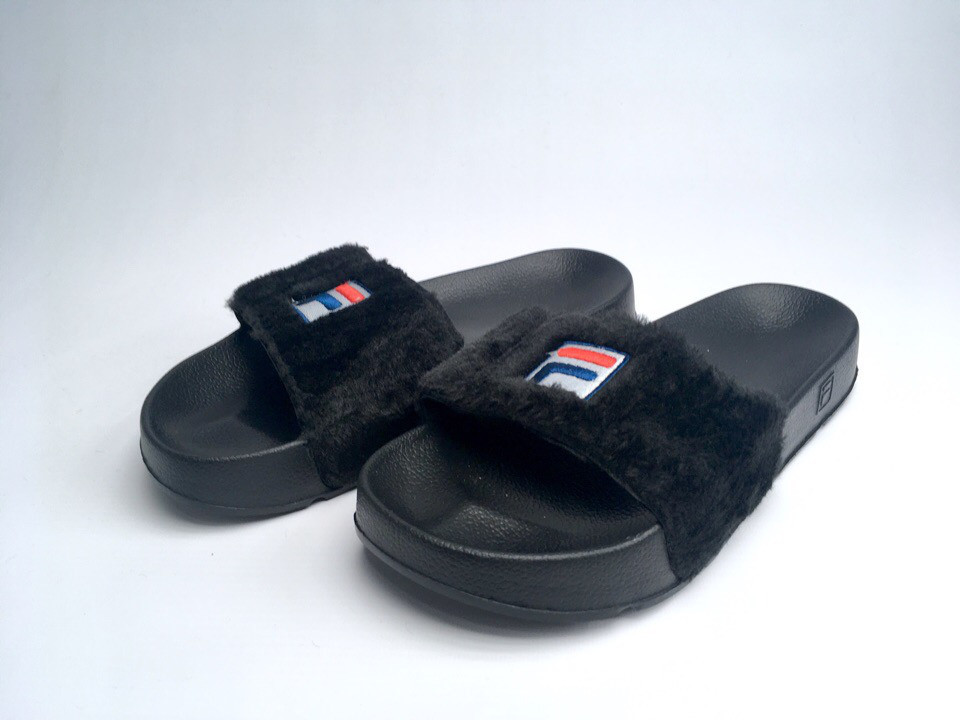 

Fila Ray Slippers Black | сланцы женские (шлепки); черные; фила; с мехом