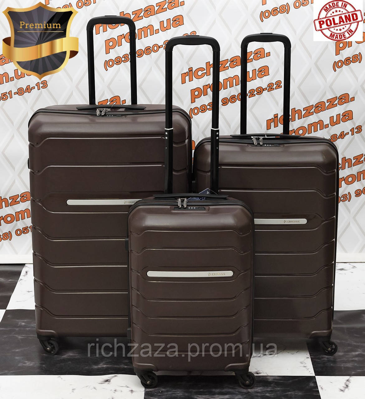 

Комплект ударостойких чемоданов из полипропилена на 4 колесах Burak шоколад