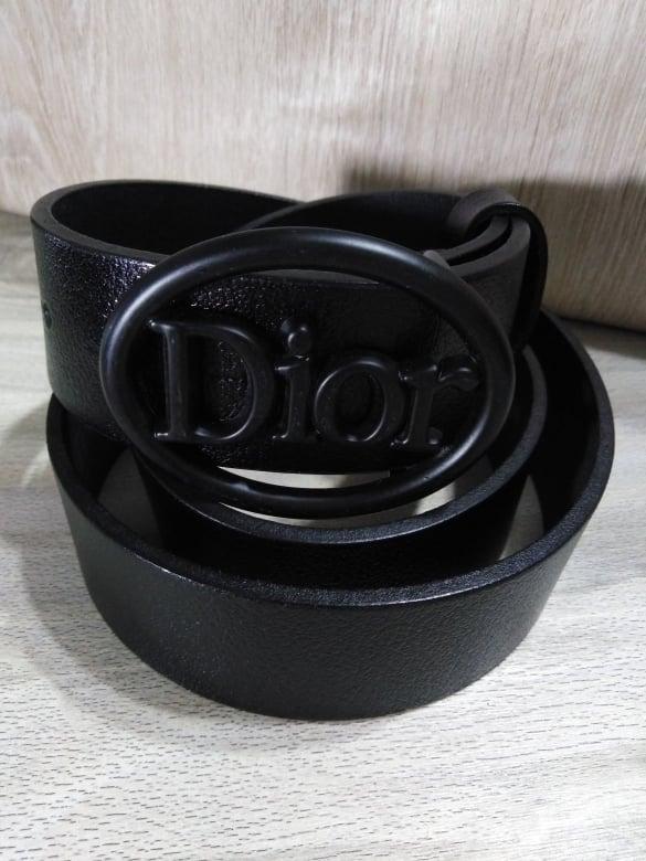 

Ремень кожаный в стиле Dior Диор унисекс с черной бляшкой, Черный