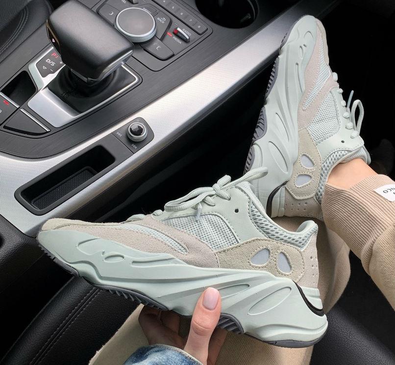 

Adidas Yeezy Boost 700 Salt | кроссовки женские и мужские; светло-серые; рефлектив; весенние 9.5us - 43eur - 27.5cm, Серый