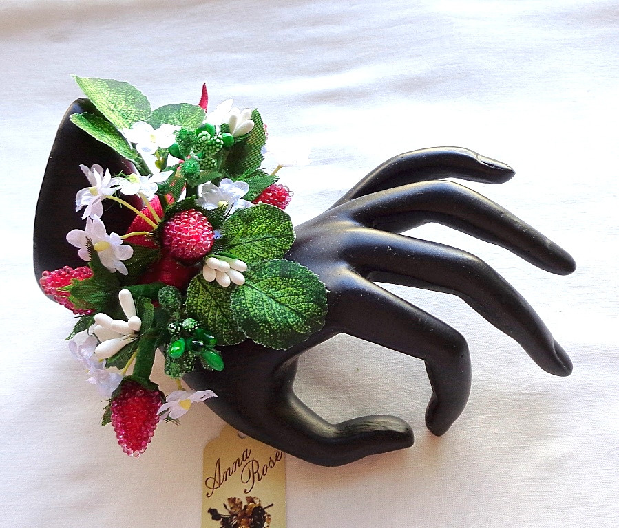 Квітковий браслет ручної роботи "Суниця" -купити-в інтернет-магазині annarose