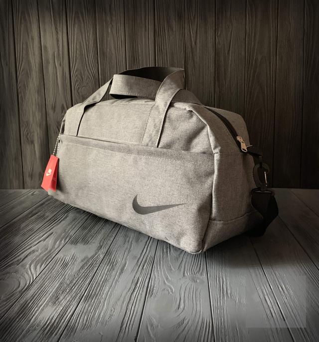 Спортивная сумка Найк для тренировок фото