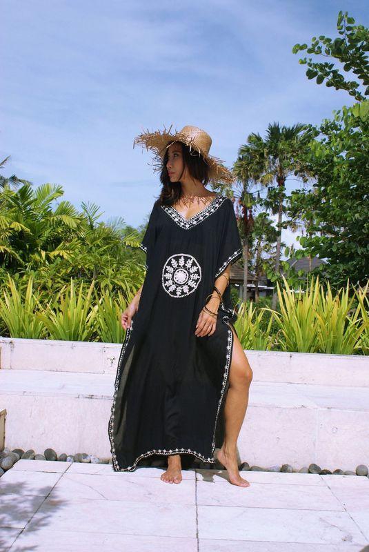 Довга пляжна туніка-плаття чорного кольору з вишивкою, фото 1