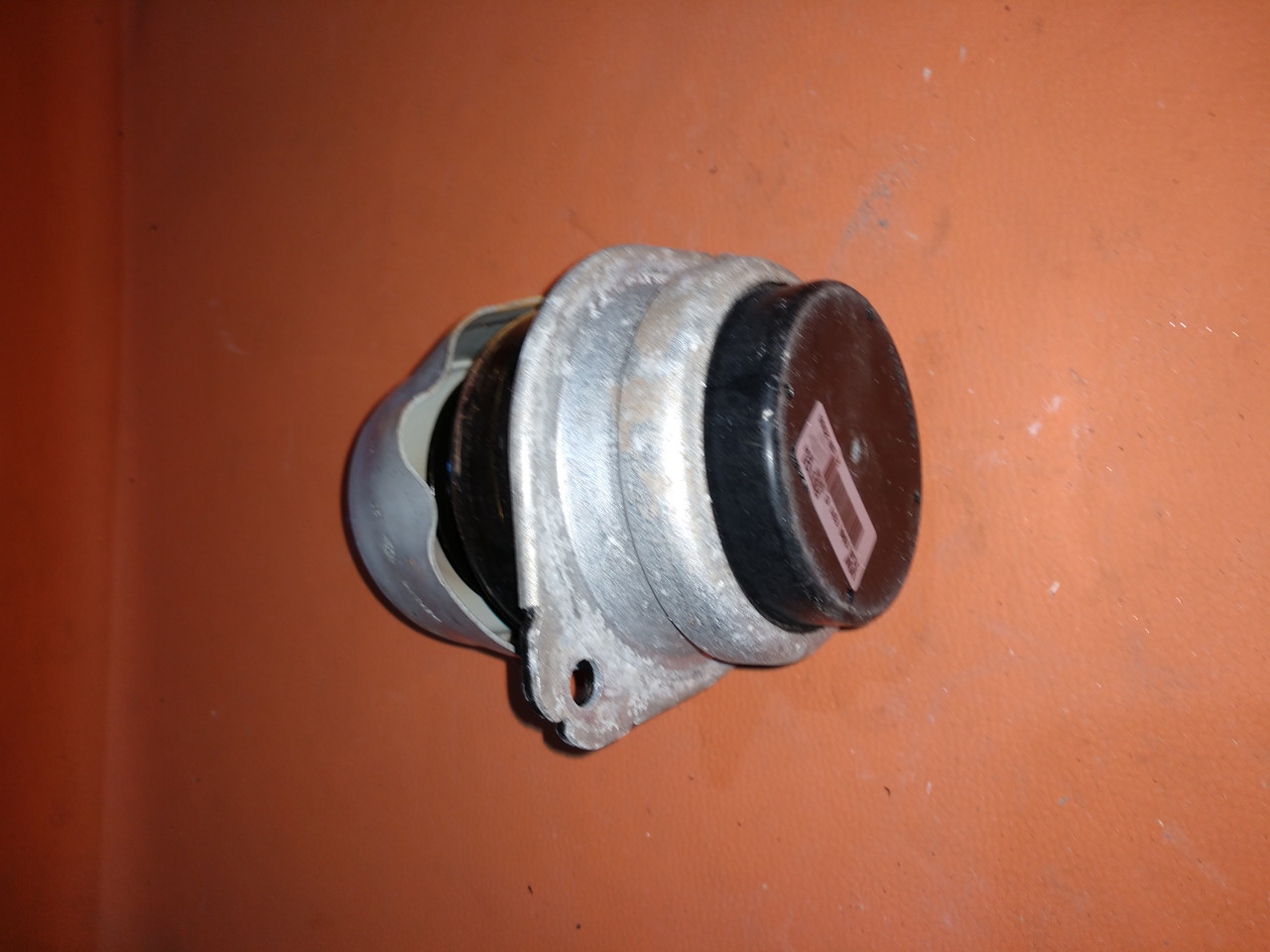 

Подушка мотора для Volkswagen Touareg 2002-2010 7L6199131C