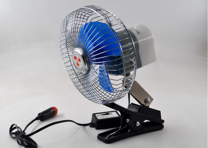 Автомобильный вентилятор Oscillating Fan 12 V компактный на прищепке