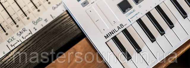MUSICCASE | MIDI клавіатура Arturia MiniLab MKII купити в Україні 