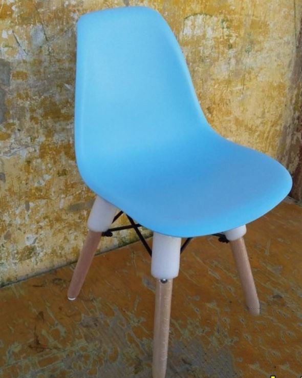 Детский стул Тауэр Вaby, пластиковый, ножки дерево бук, цвет голубой (2)