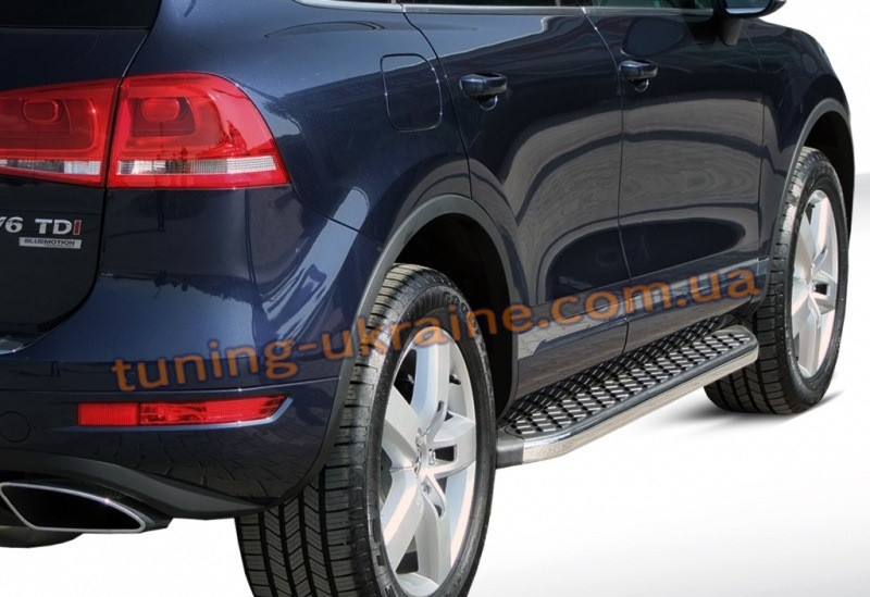 

Боковые площадки из алюминия BlackLine для Volkswagen Touareg 2010