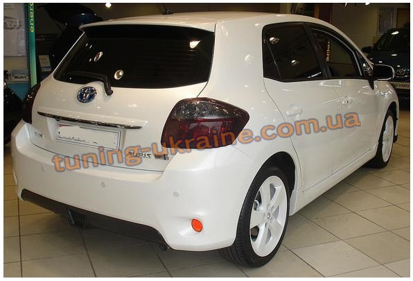 

Дифузор на задний бампер под покраску на Toyota Auris 2006-2012