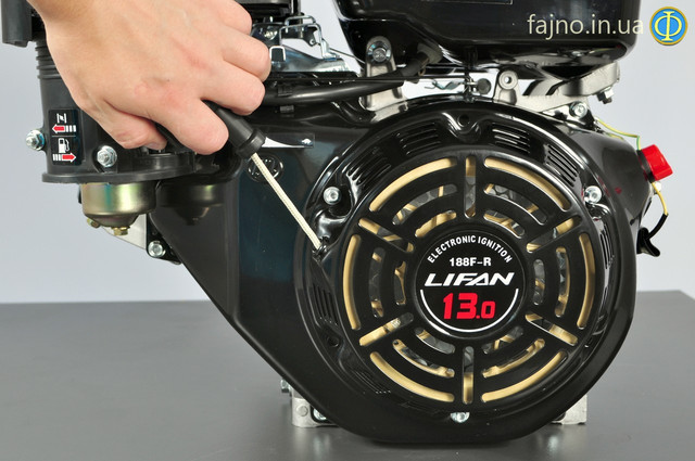 Бензиновий мотор Lifan 188F-R з ручним стартером