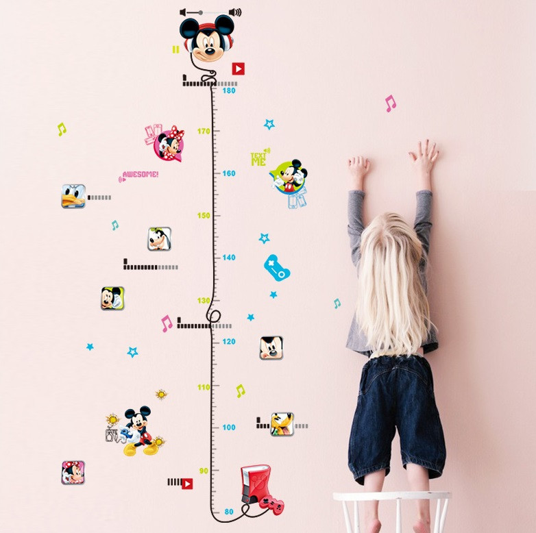 Интерьерная наклейка на стену в детскую, ростомер "Микки Маус и друзья" Game, размер 121*72 см.