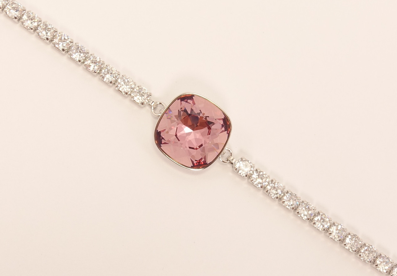 

Браслет ХР Родий с кристаллами Swarovski "Дорожка циркония с кристаллом Antique Pink" длина 15-20см х 3мм