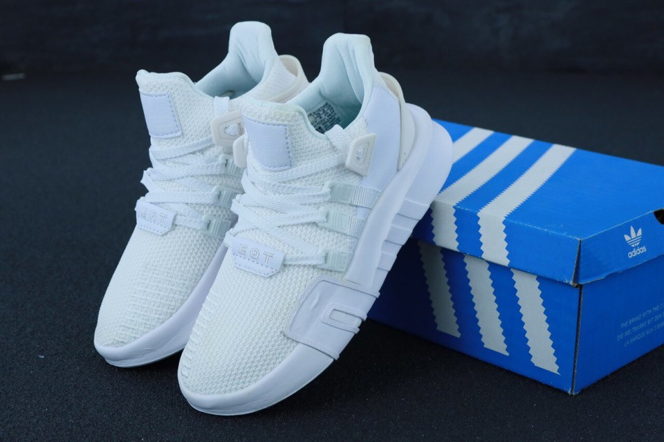 

Женские кроссовки adidas EQT Suport ADV