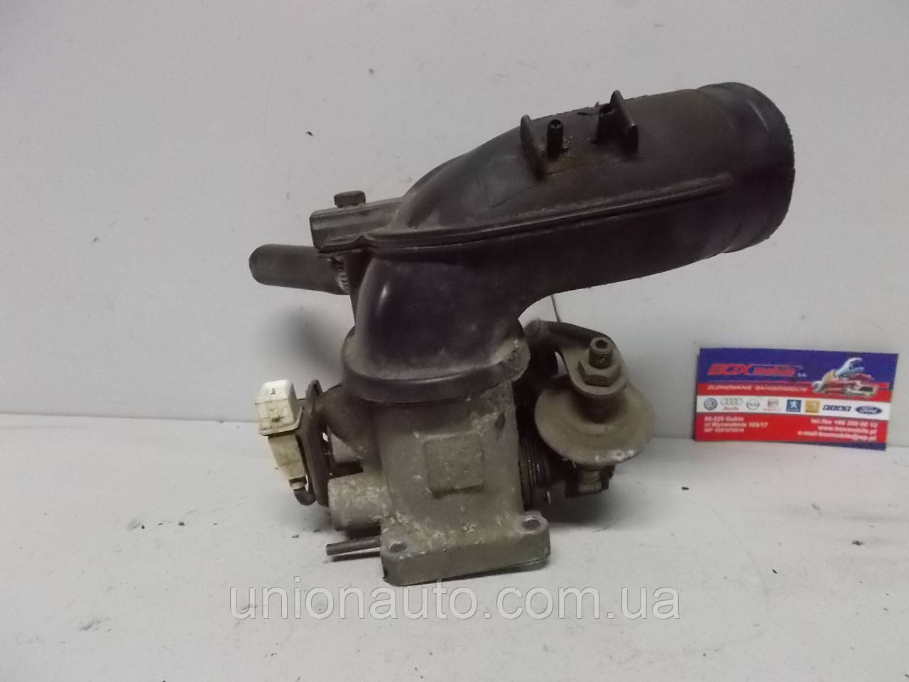 

Дроссельная заслонка VW Polo 1.3 NZ 1992 года.