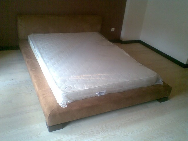 

Кровать для матраса на заказ