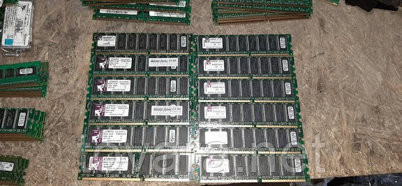 

Серверная оперативная память 6шт. Kingston KVR400X72C3A/512 2.6V 512MB DDR 400 № 9130814