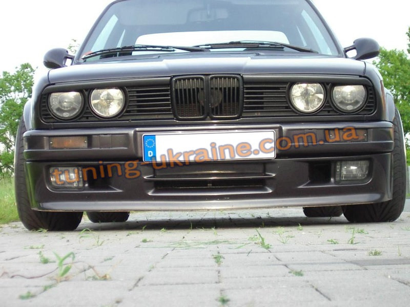 

Передний бампер M Tech 2 на BMW 3 E30 1982-1991, Серый