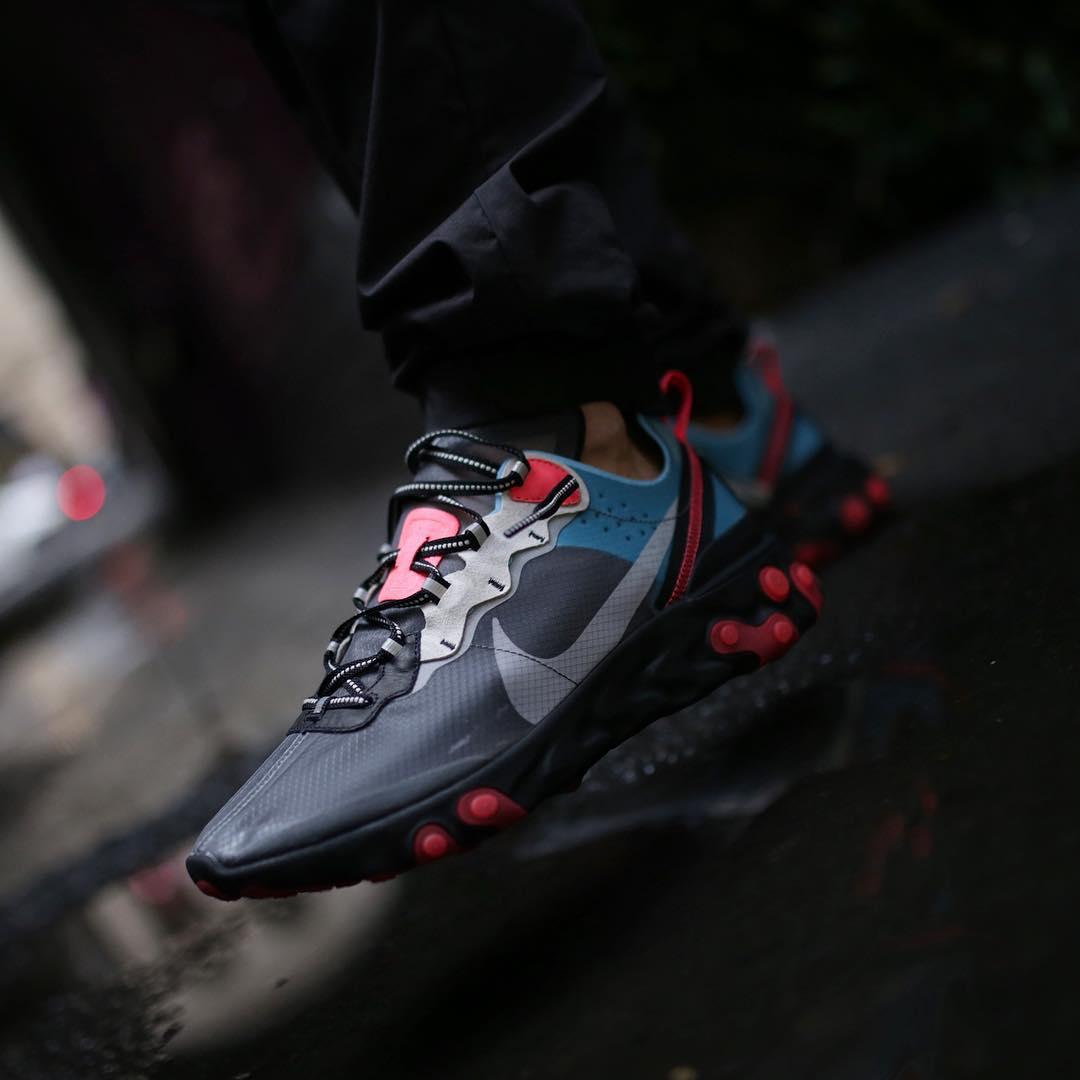 nike react element 87 blue chill solar red