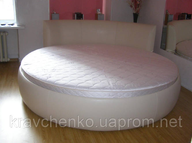 Овальная или круглая кровать