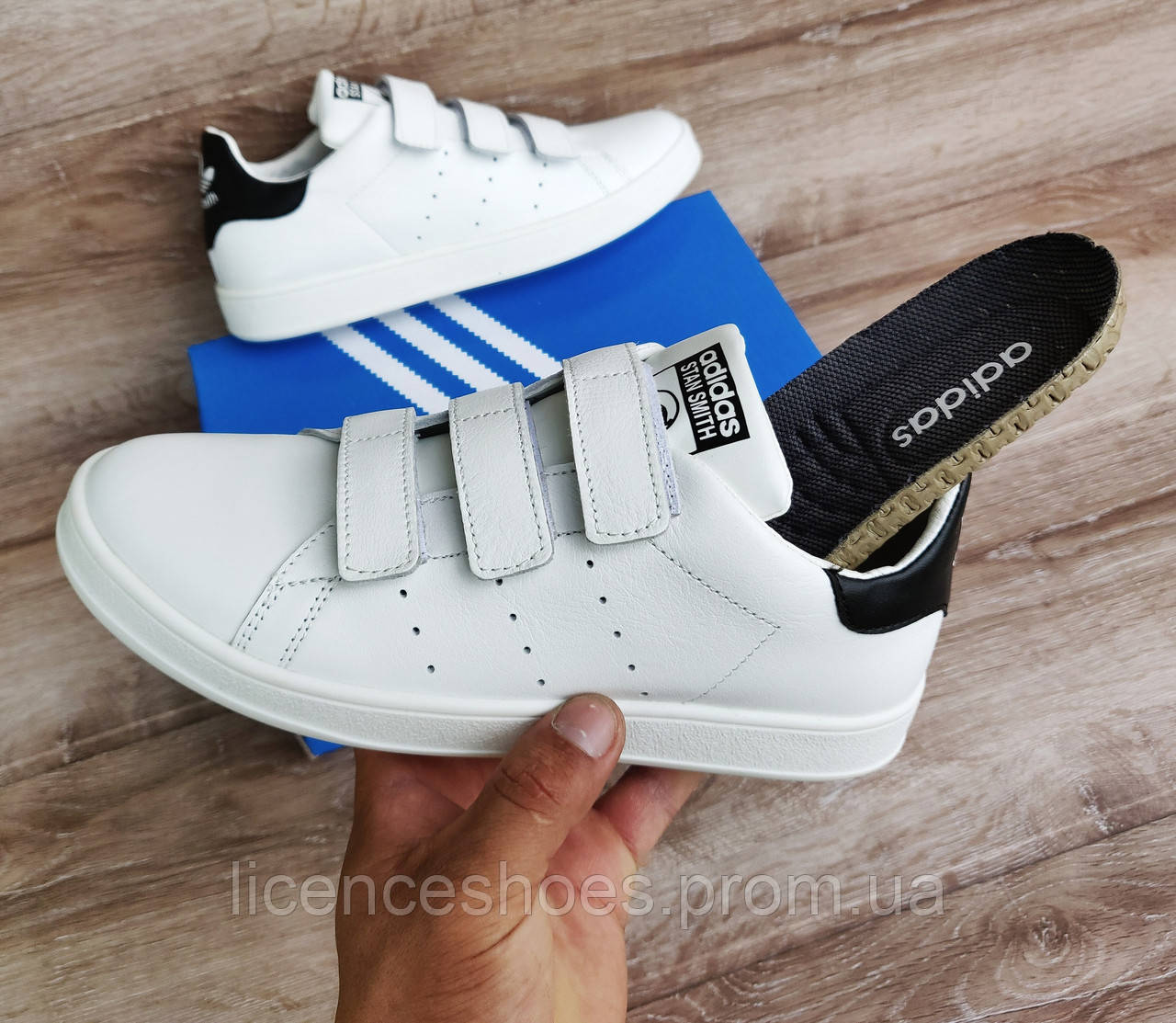 

Женские кроссовки Adidas Stan Smith White Black на ЛИПУЧКЕ. Натуральная кожа 37 - стопа надо 24см, Белый