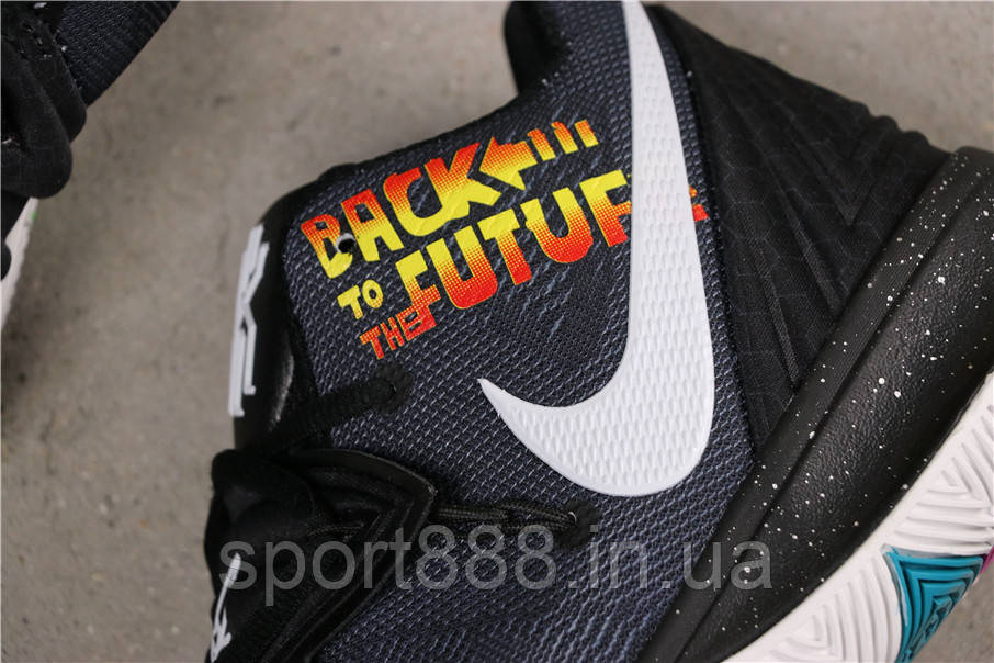 back of kyrie 5