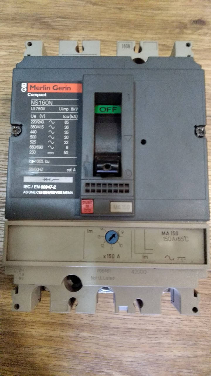 

Автоматический выключатель Schneider Electric Merlin Gerin NS 160N